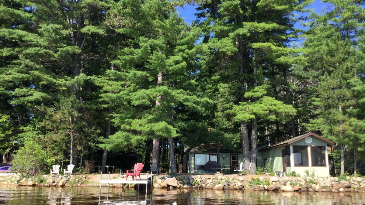 Killaloe Cottage | Round Lake Family Cottage, near Bonnechere, Foy and Algonquin Provincial Parks
