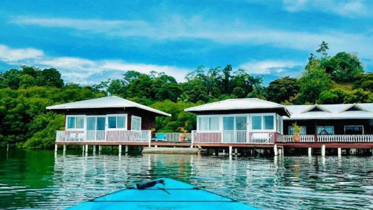 Isla Bastimentos House | Round the Point Bungalow