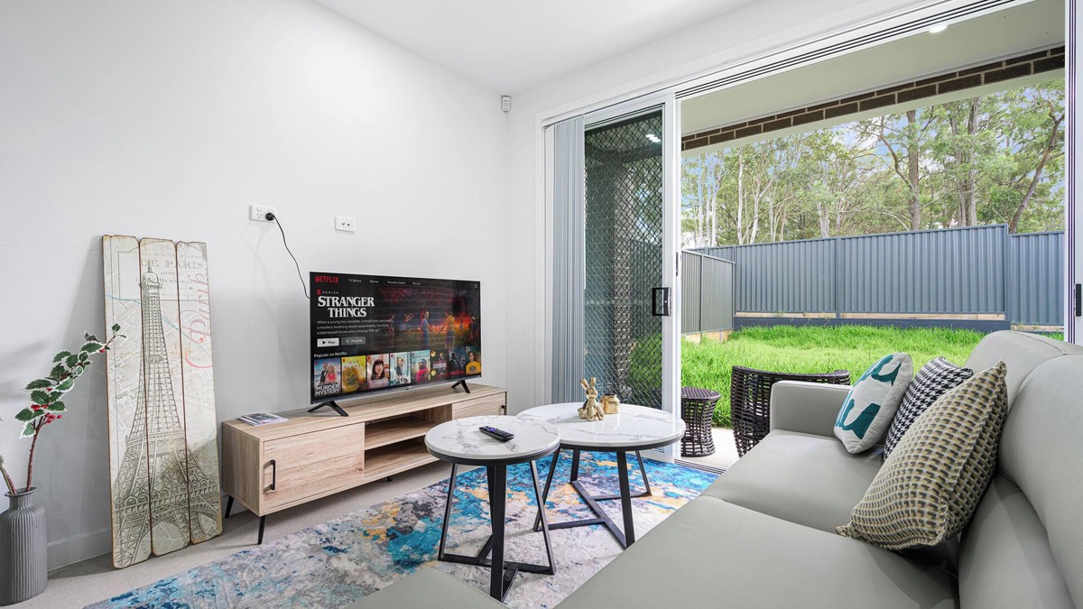 Rouse Hill House | Rousehill 5Br with Pool near Shopping Centre&Train