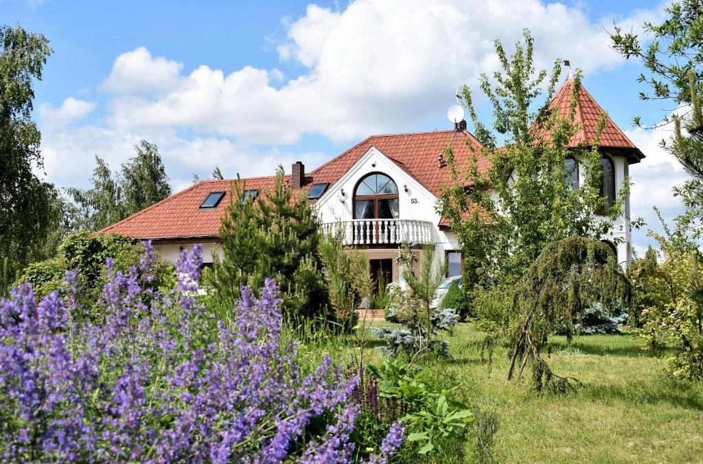 Czerwinsk nad Wisła Cabin | "Route 62" Airport Modlin