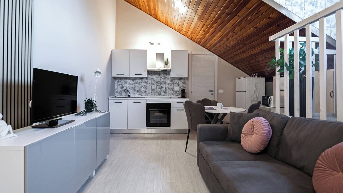 Monza Apartment | Rovani 14 - One Bedroom Apartment, Sleeps 3