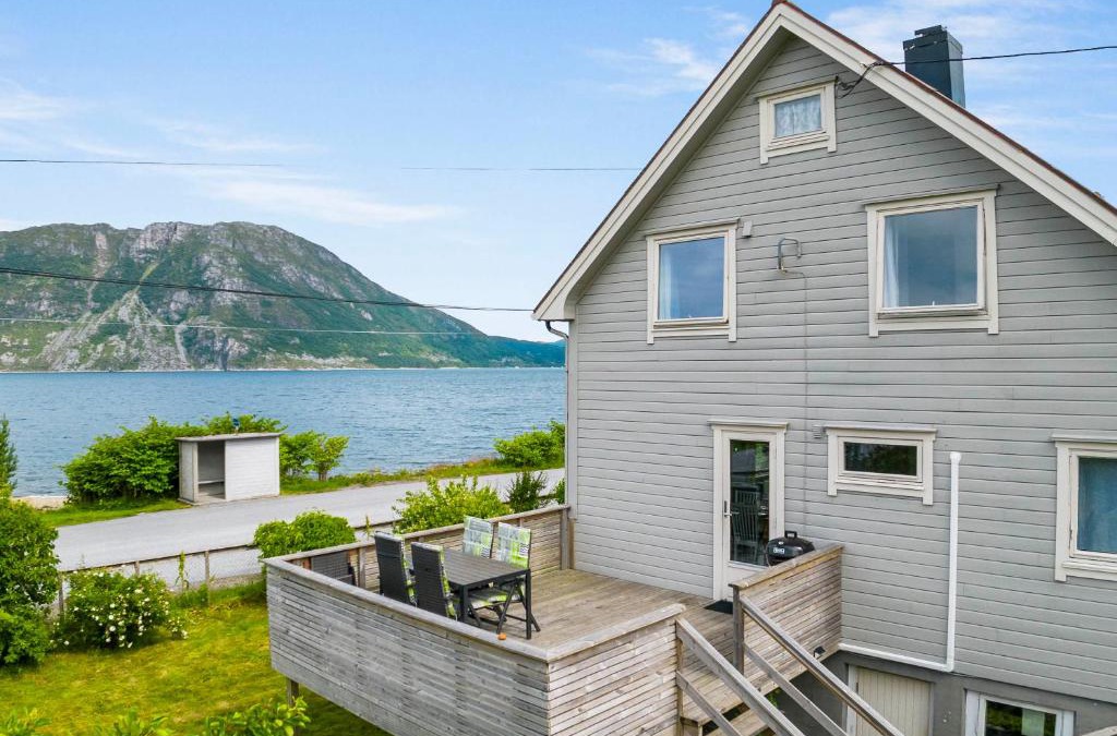 Vanylven House | Rovde Fjordferien