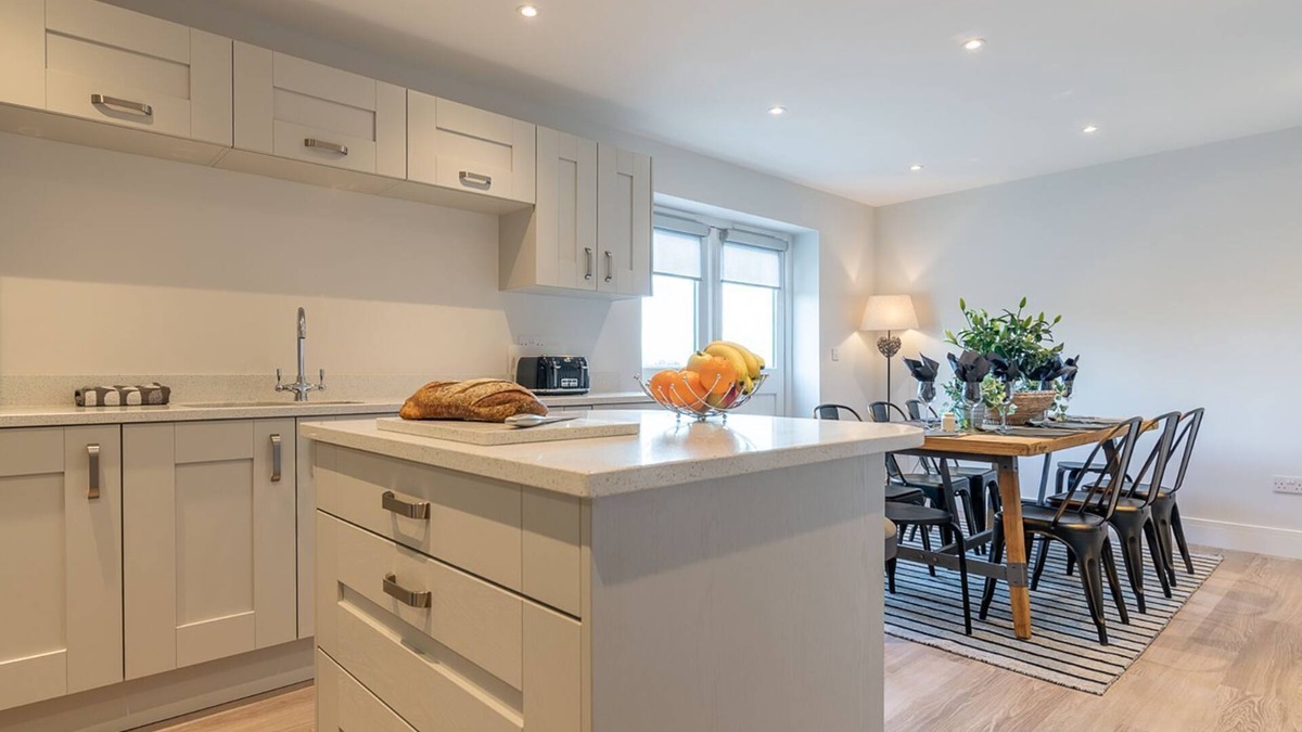 Ebrington Cottage | Rowan House - sleeps 8 guests in 4 bedrooms