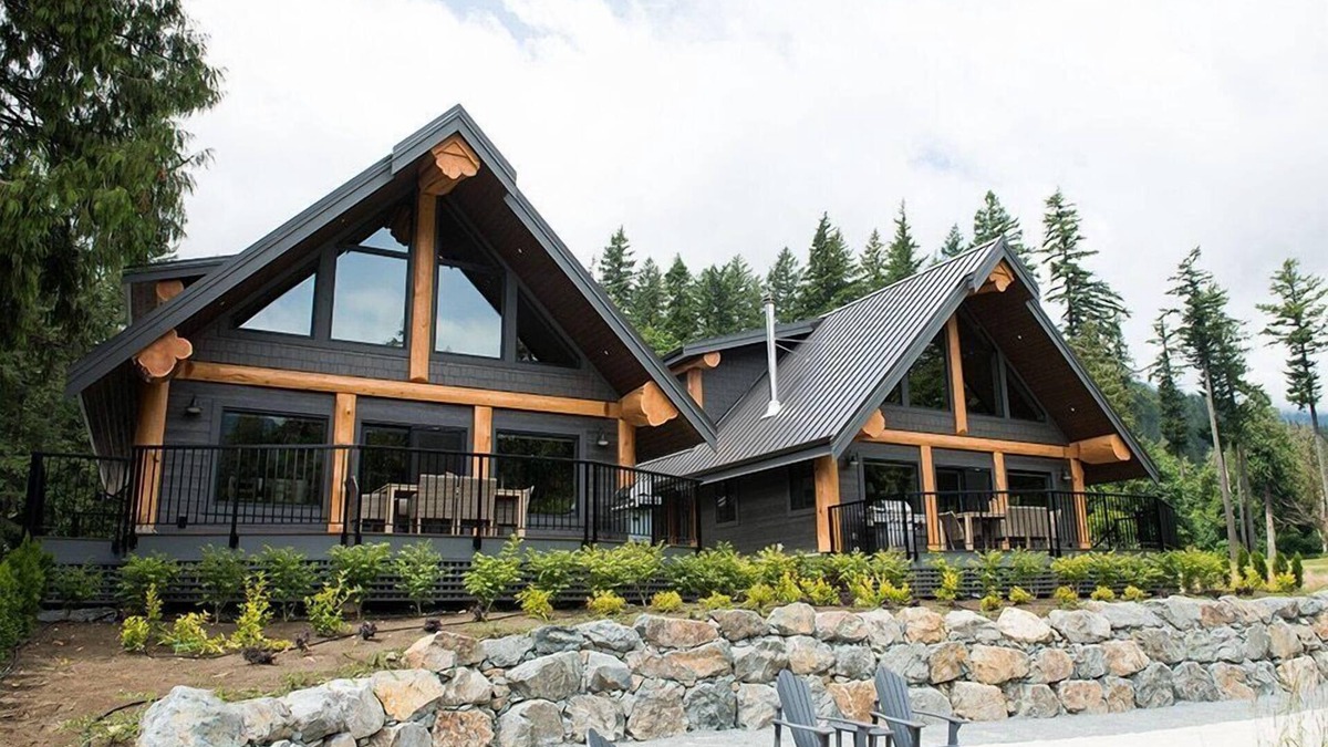 Harrison Mills Bed & Breakfast | Rowena's Inn On The River