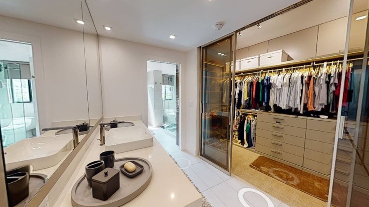 Pico - Robertson Apartment | Roxbury Condo