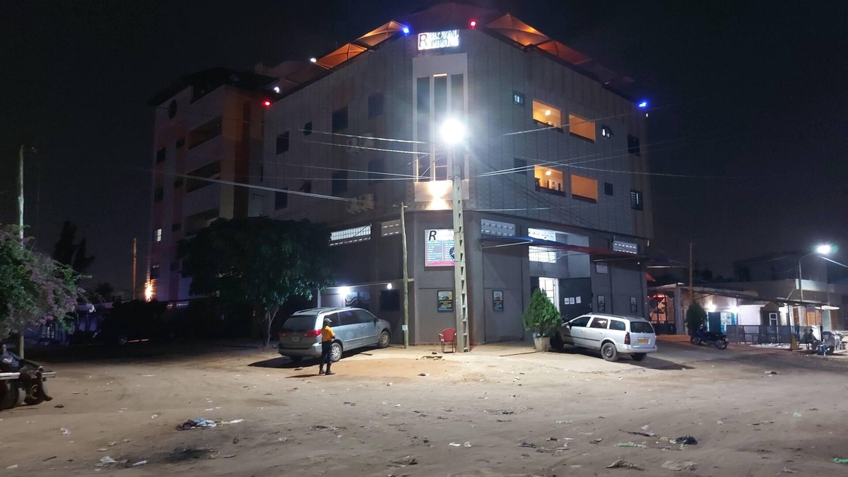 Lome House | Royal Blue Guest House & Bar (Deluxe Twin Bed)