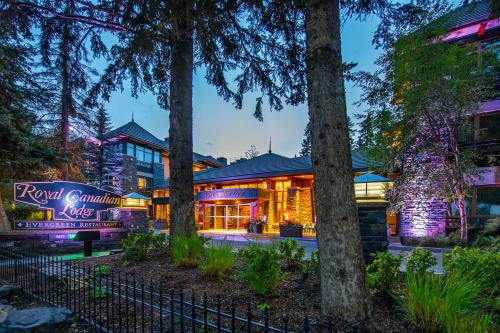 Banff Hotel | Royal Canadian Lodge