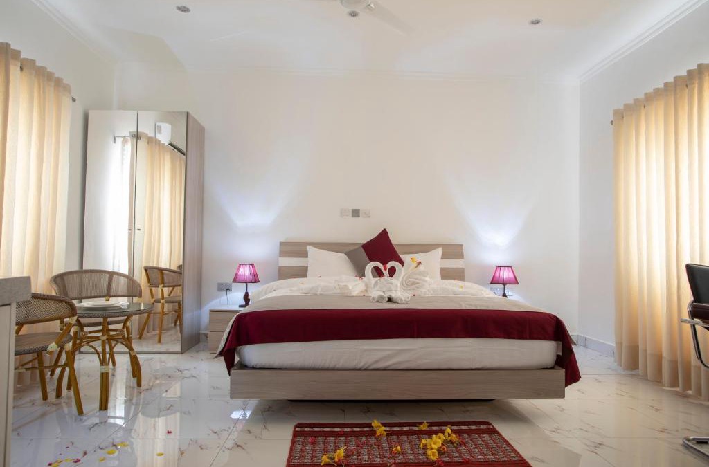 Jirapa Resort | Royal Cosy Hills - Safari Resort