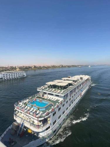 Luxor Hotel | Royal Cruise Aswan to Luxor 3 Night And visit the Nubian village
