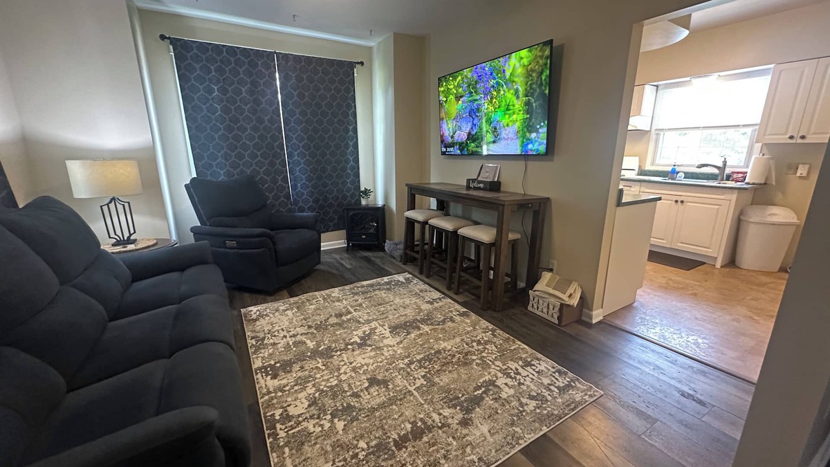 Racine House | Royal Garden Cottage