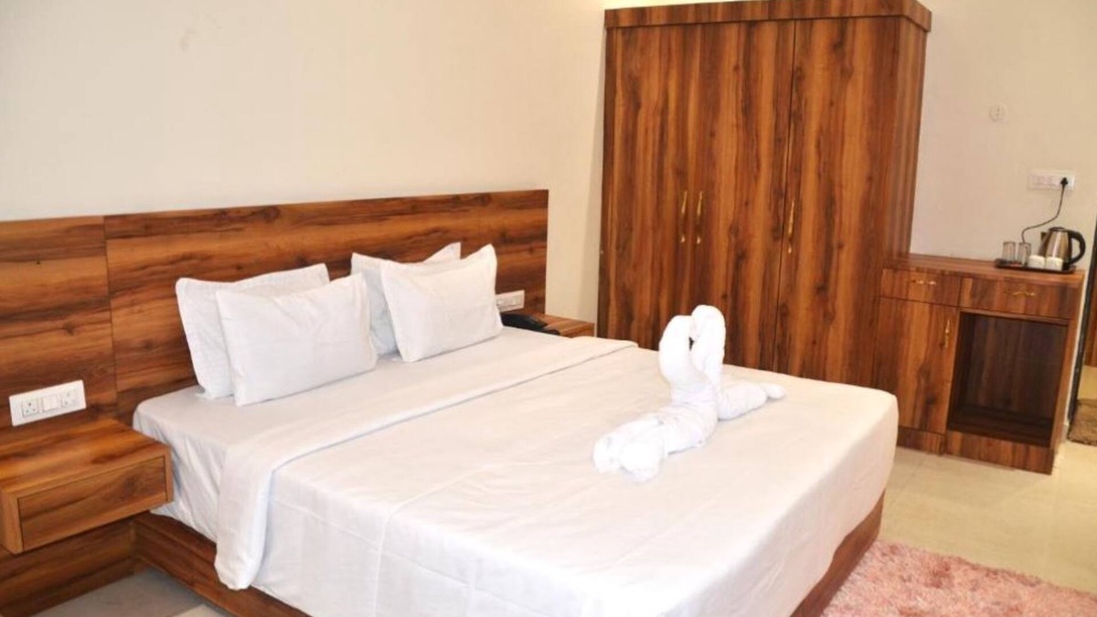 Pilibhit Apartment | Royal Heritage Resort Pilibhit - Premium Room 3