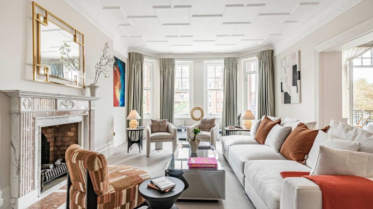 Holland Park Apartment | Royal Holland Park - Central AC & Elevator