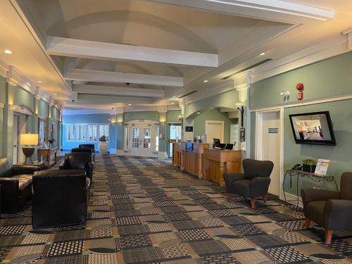 Regina Hotel | Royal Hotel Regina, Trademark Collection by Wyndham