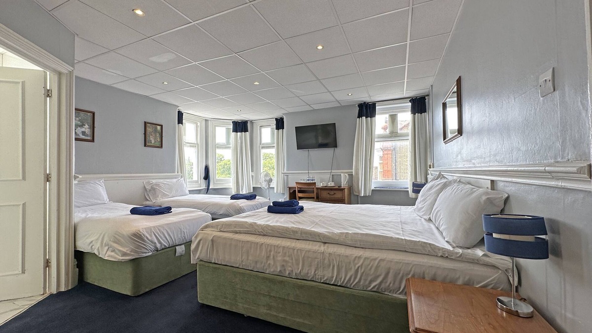 Isle of Grain Hotel | Royal Hotel Sheerness