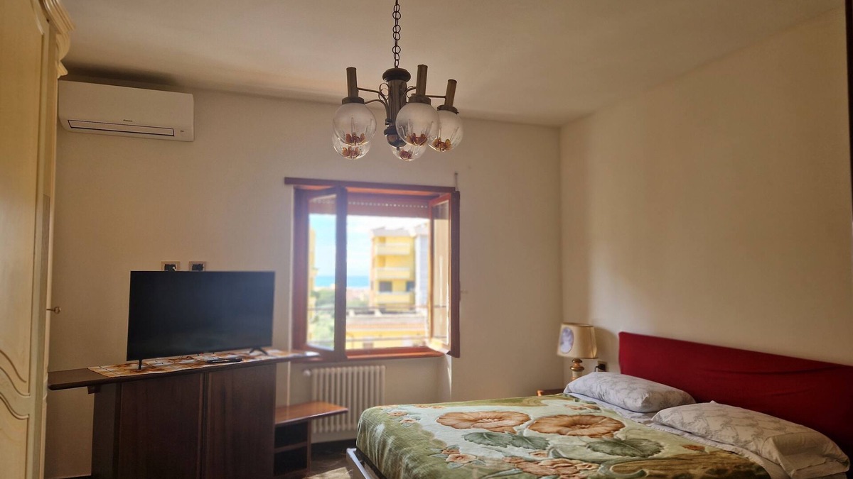 Civitavecchia Apartment | ROYAL HOUSE APPARTMENT DELUXE close to the main services and the sea.