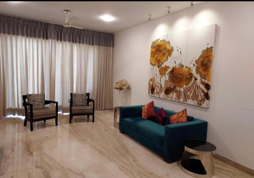Pune Apartment | Royal Humming Bird