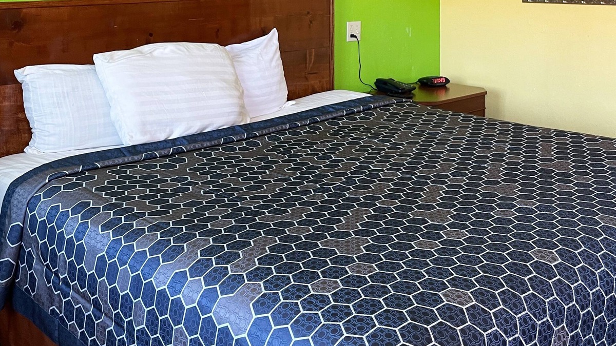 Linden Hotel | Royal Inn Linden