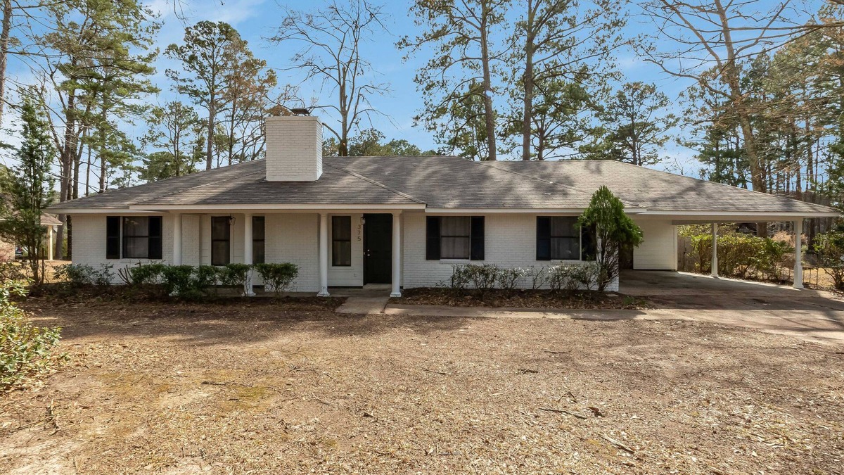 Jackson House | Royal Lakeshore