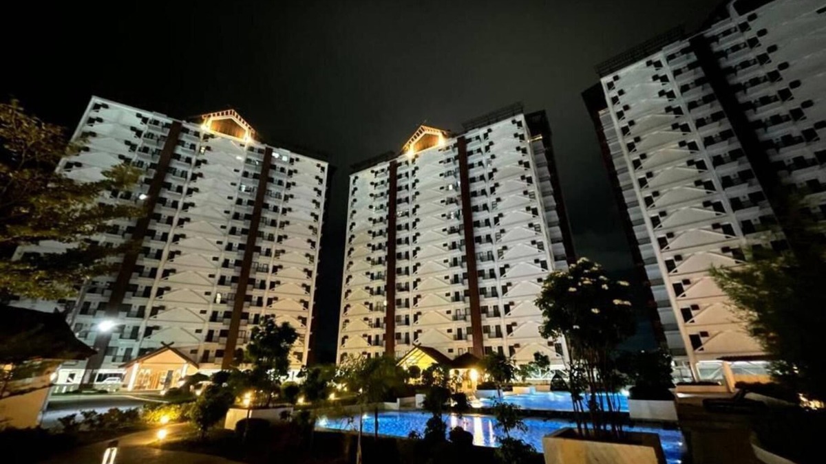 Basak Condo | Royal Oceancrest Mactan - Resort type Condominium Unit 0215B