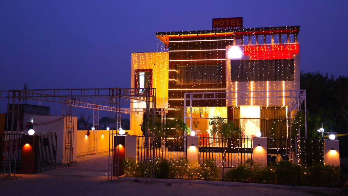 Bhiwani Hotel | Royal Palace