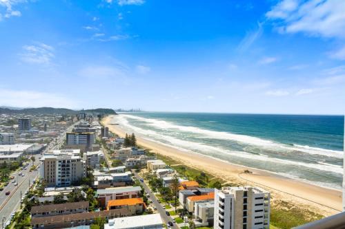Palm Beach Apartment | Royal Palms 24 F