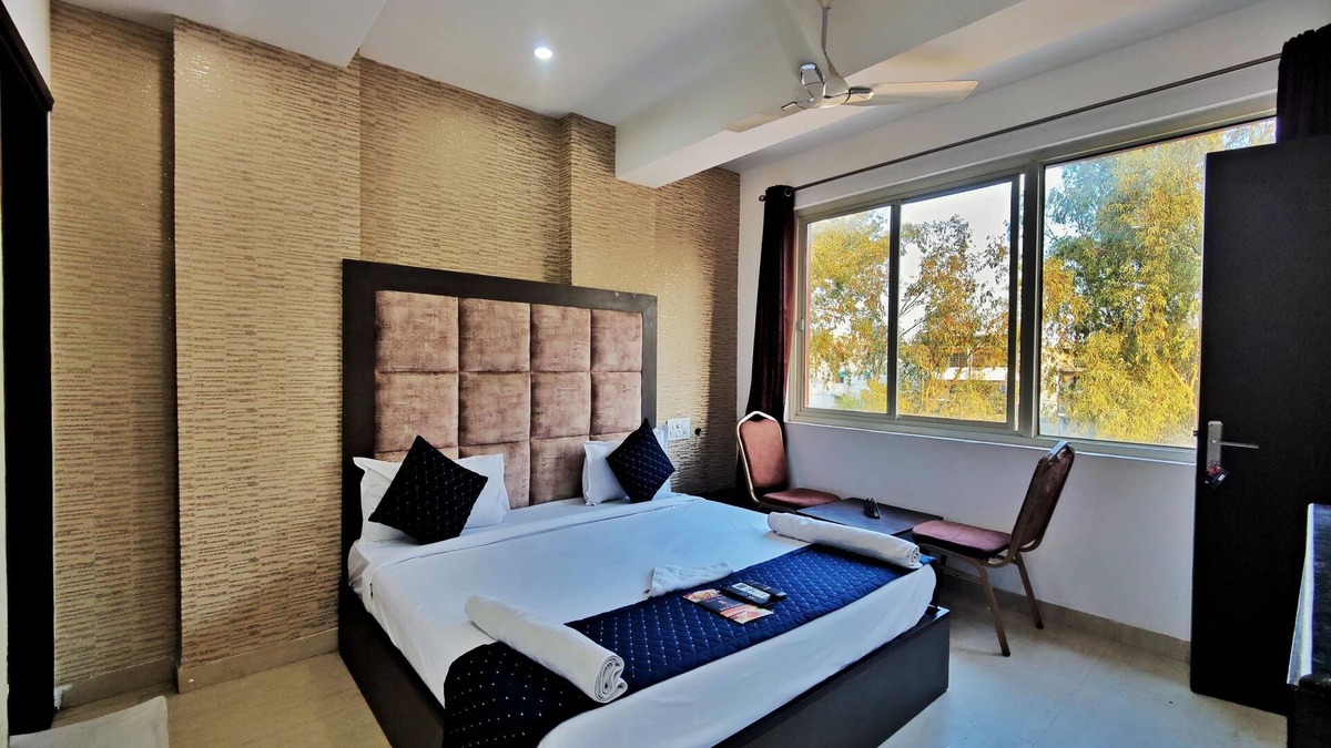 Zirakpur Hotel | Royal Regency