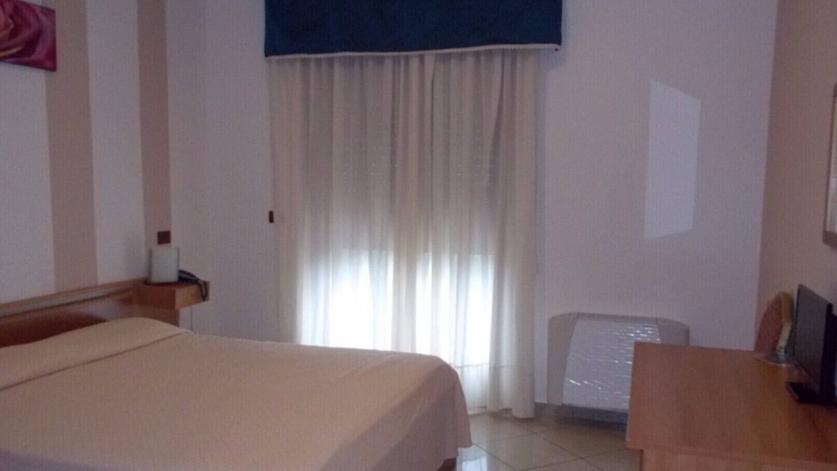 Ospedaletto D'Alpinolo Hotel | ROYAL ROOM WITH BALCONY - ROYAL HOTEL