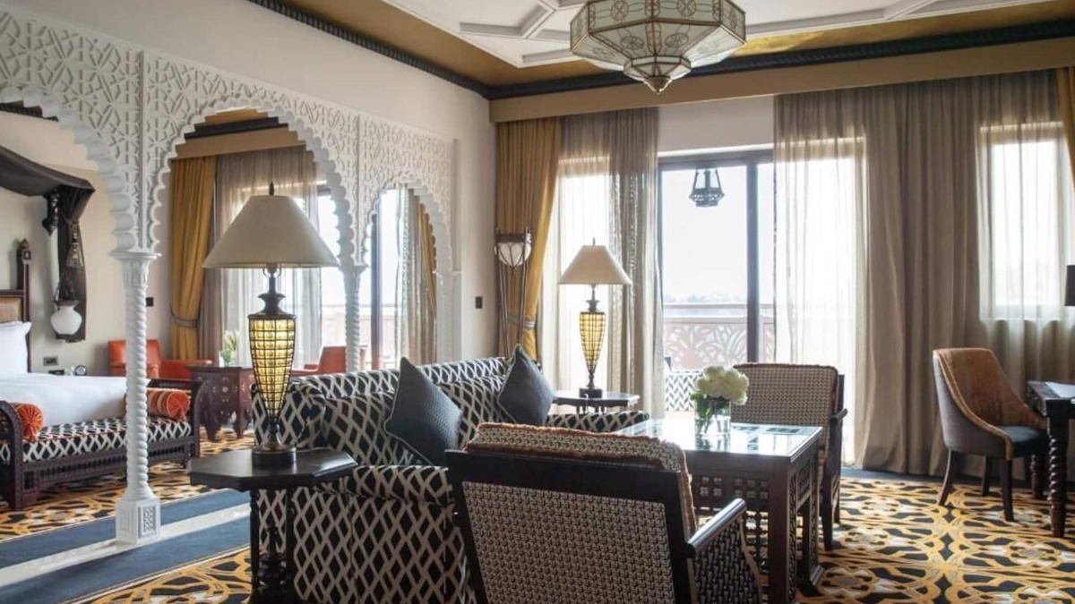 Al Sufouh 1 Hotel | Royal Suite Near Souk Madinat Jumeirah By Luxury Bookings