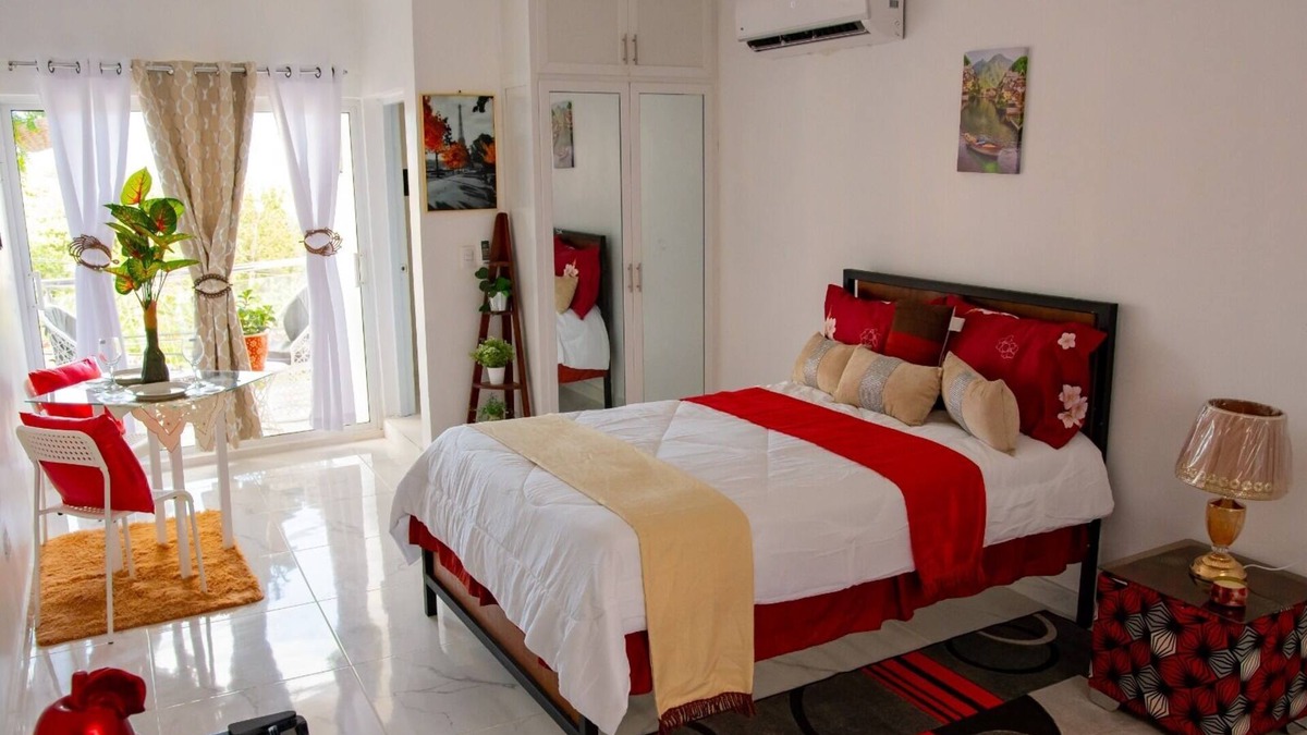 Los Maestros Apartment | Royal Terrace PRINCE III