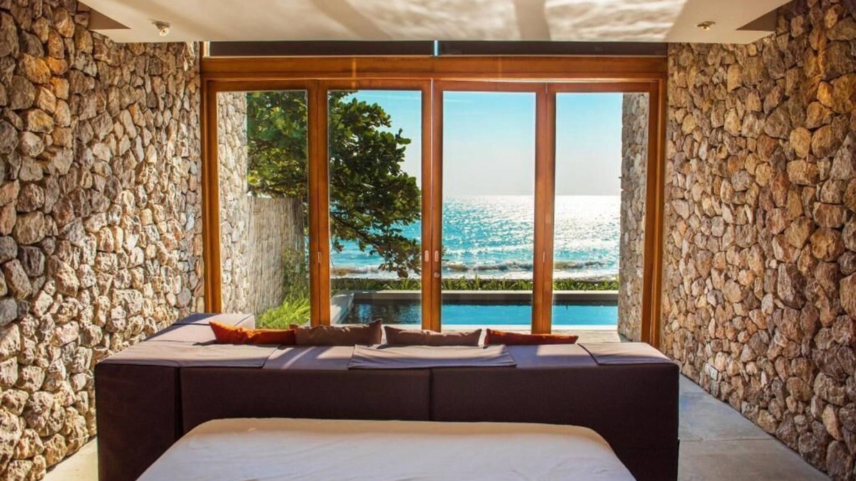 Prachuap Khiri Khan Villa | Royal Villa with Oceanfront Pool - Tolani Resort Kui Burin