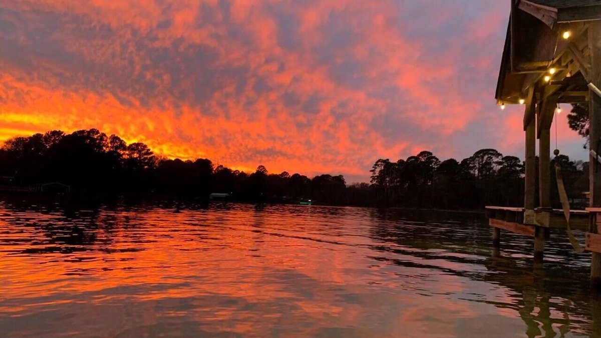 Chandler House | Royal Waters - Waterfront - Boat Rentals available