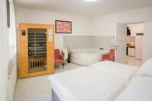 Heviz Apartment | Royal Wellness Apartman