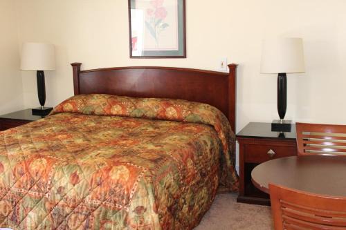 Hampton Hotel | Royale Coach Motor Lodge