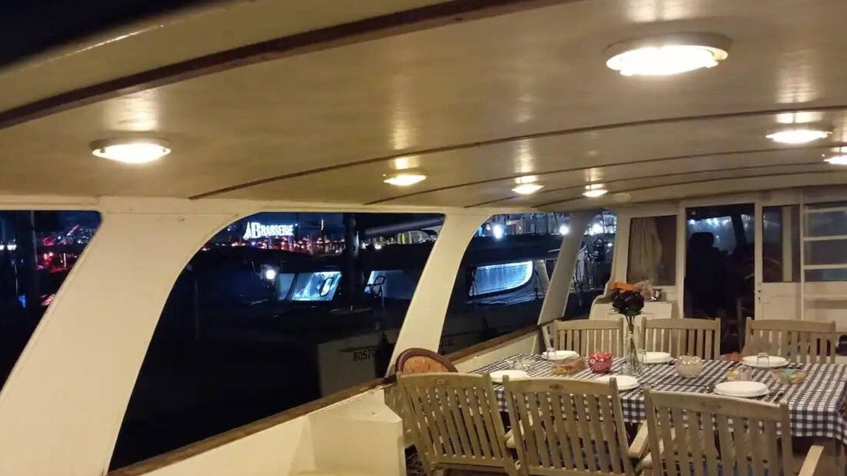 Ashkelon Boat Rental | RoyalSeaSuite Dream Getaway