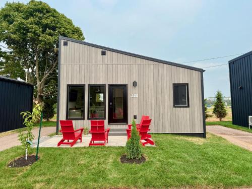 Charlottetown Hotel | Royalty Maples Motel & Cottages