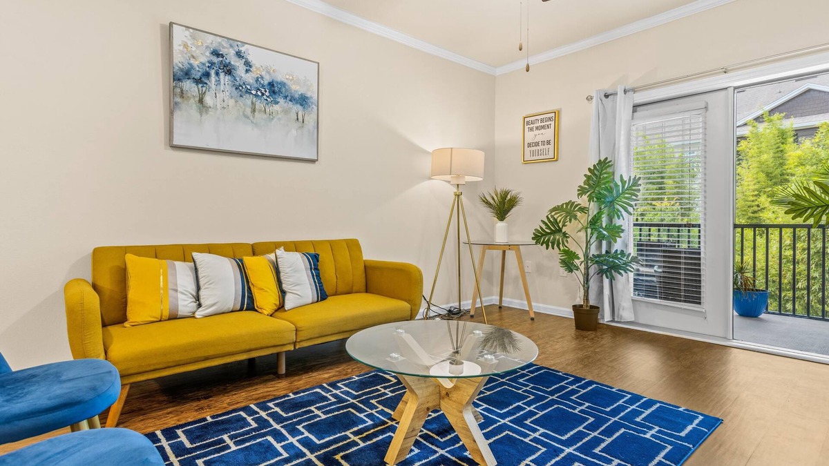 Deerwood Apartment | Royalty Resort Style With Free Wine