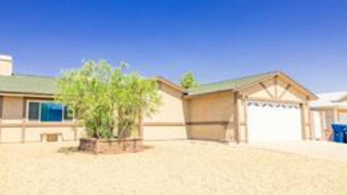 Henderson House | Royalty Stay at 281 Princess Ann Court