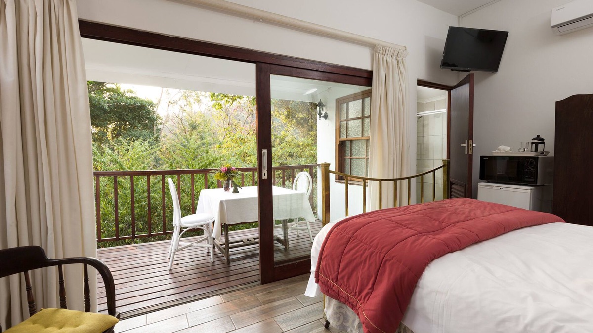 Port Shepstone Bed & Breakfast | Royston Hall Guesthouse