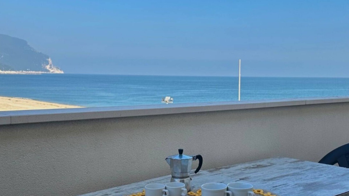 Marcelli Apartment | RS322 - Marcelli, seafront two-room apartment with beach included
