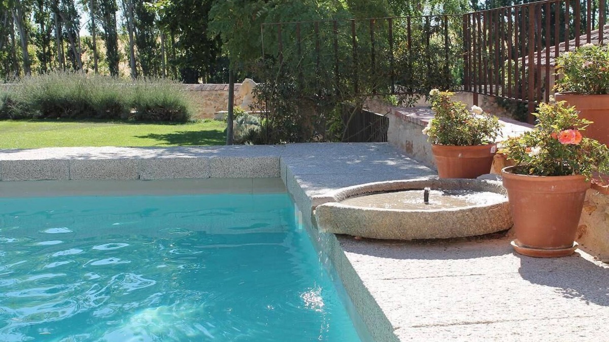 Hoyuelos Cottage | Rural house (full rental) Palacio de Hoyuelos for 16 people