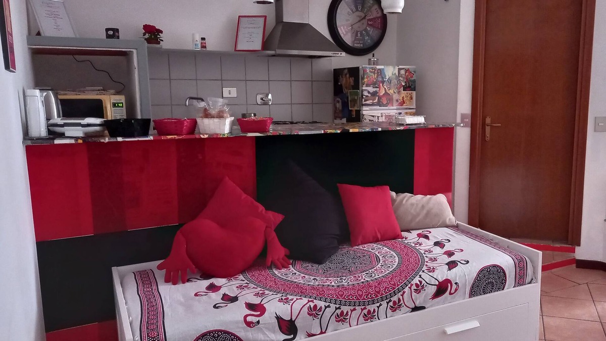 Ostiense House | RUBY RED