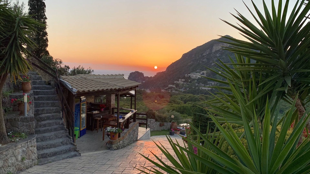 Parelia Villa | Ruby Villa - Holiday destination for everyone who looks for a beauty of nature.