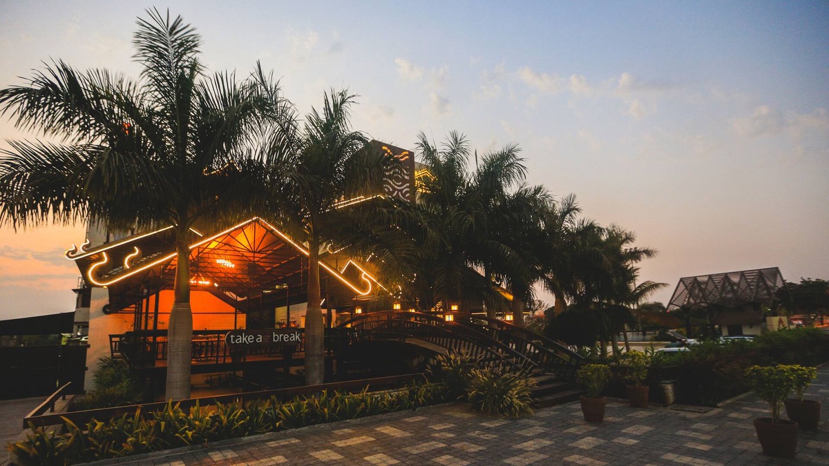 Ujjain Hotel | Rudraksh Club & Resort