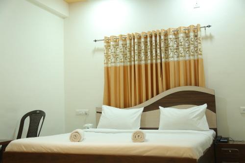 Satara Hotel | Rudraksh Nagthane