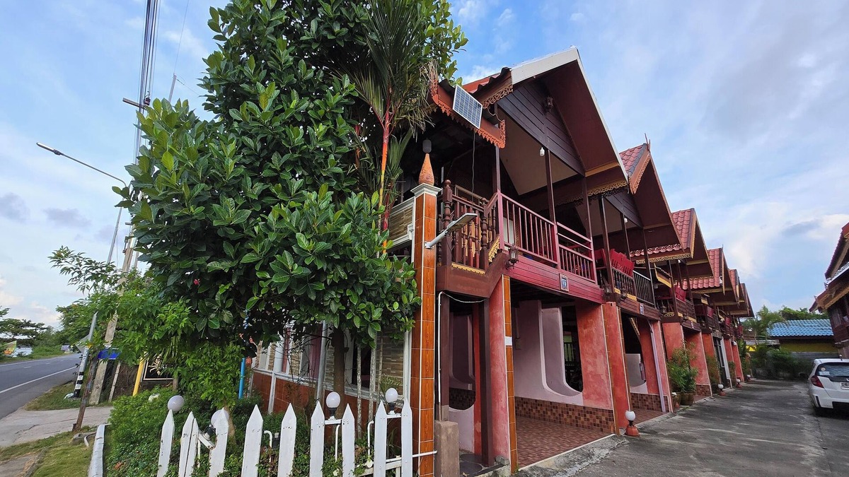 Songkhla Hotel | Ruean Mai Chaylay Songkhla