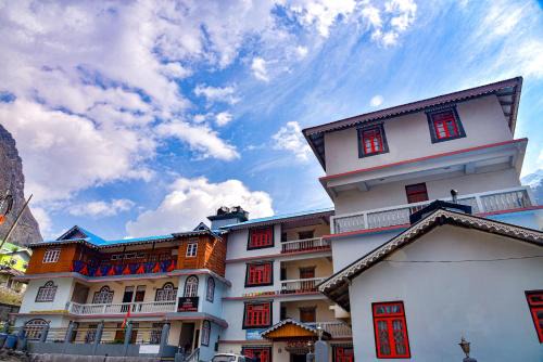 Mangan Hotel | Rufina Royal Lachung