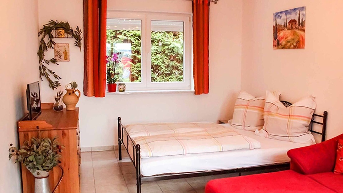 Zirndorf Apartment | Ruhig gelegenes Feriendomizil in italienischem Flair mit Terrasse