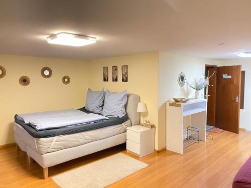 Haslach-Egerten House | ruhiges privates Zimmer in Freiburg, zentrumsnah, Nähe Europapark