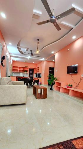Tirupati Apartment | Ruhithahomestay- AC ROOMS-FREE WIFI- ANDROID TV - NEAR TO ALIPIRI- DOOR SERVICE