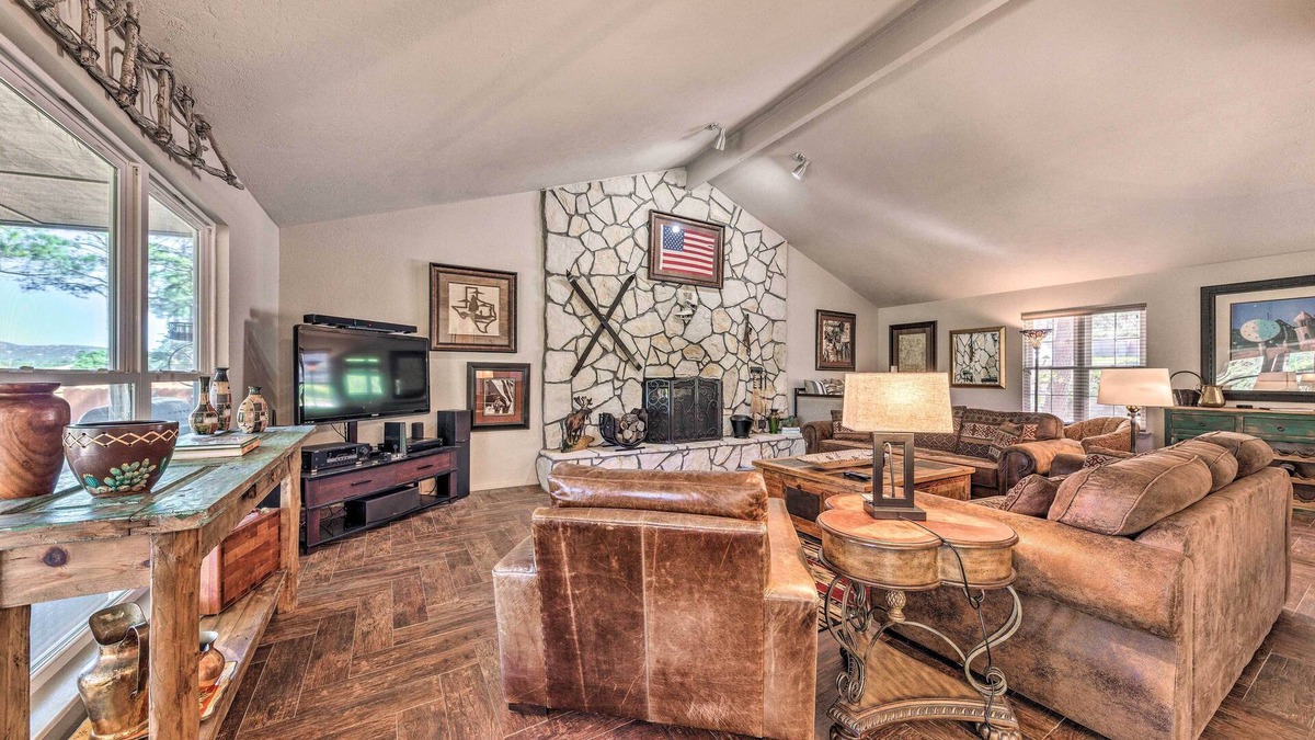 Ruidoso House | Ruidoso Getaway w/Deck, Golf Course Views!